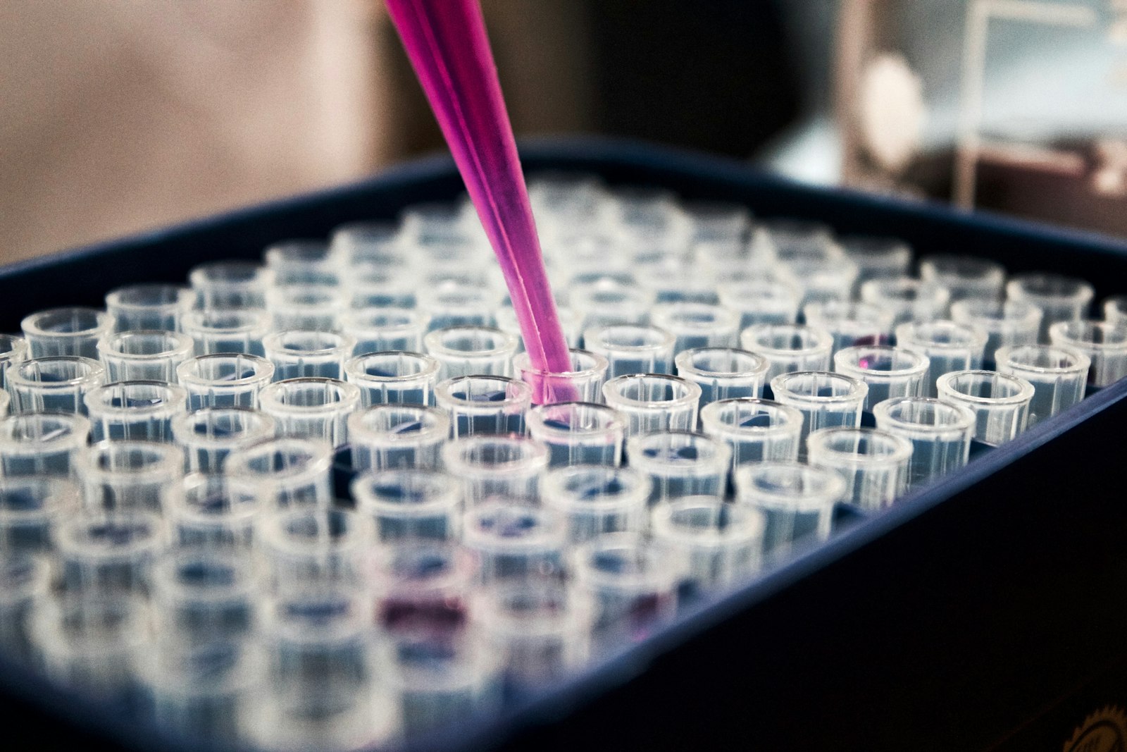Painel hormonal em laboratório